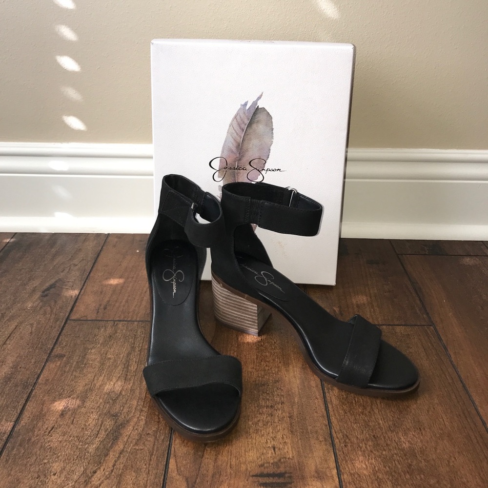 NEW Jessica Simpson Rylinn Sandals